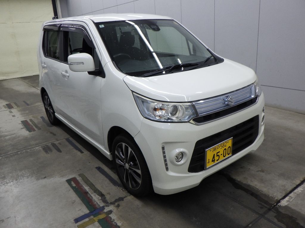 Japan Auction Vehicles 12 2016 Suzuki Wagon R スティングレーT auction photo