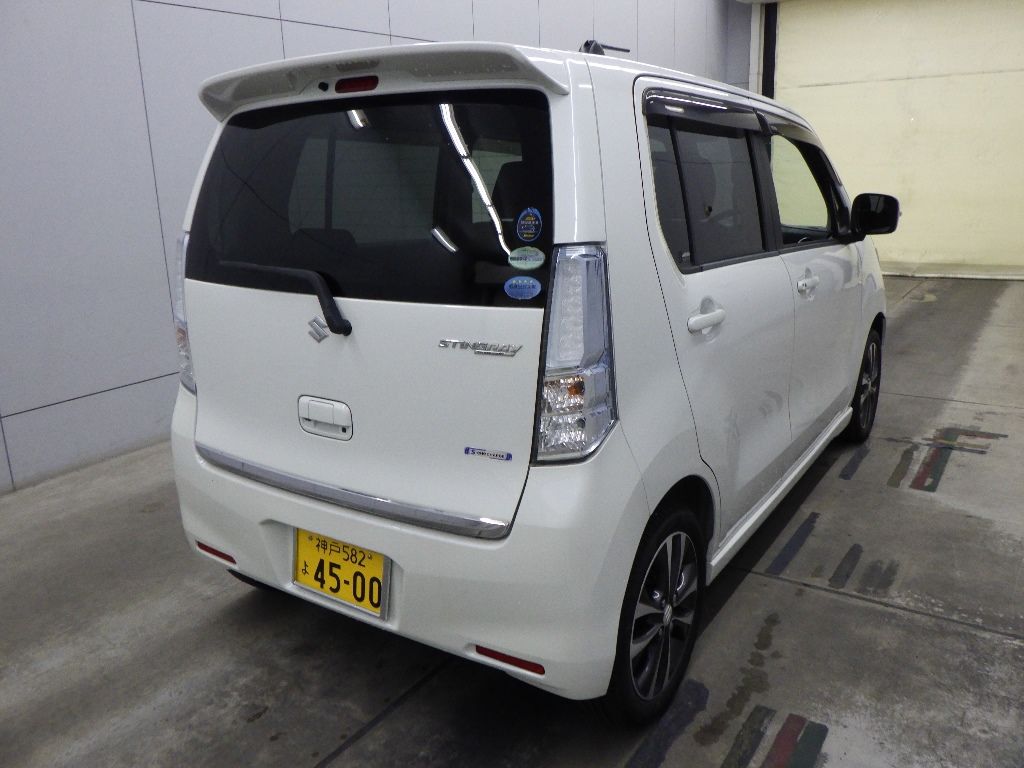2016 Suzuki Wagon R スティングレーT auction photo 2