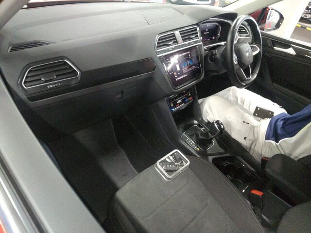 2022 Volkswagen ティグアン TSIエレガンス auction photo 3