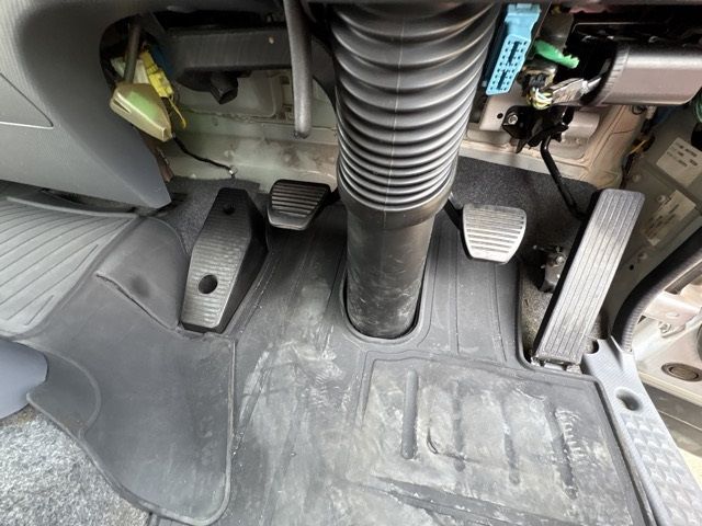 2012 Isuzu Forward ヒラ.クレーン4ダン auction photo 4