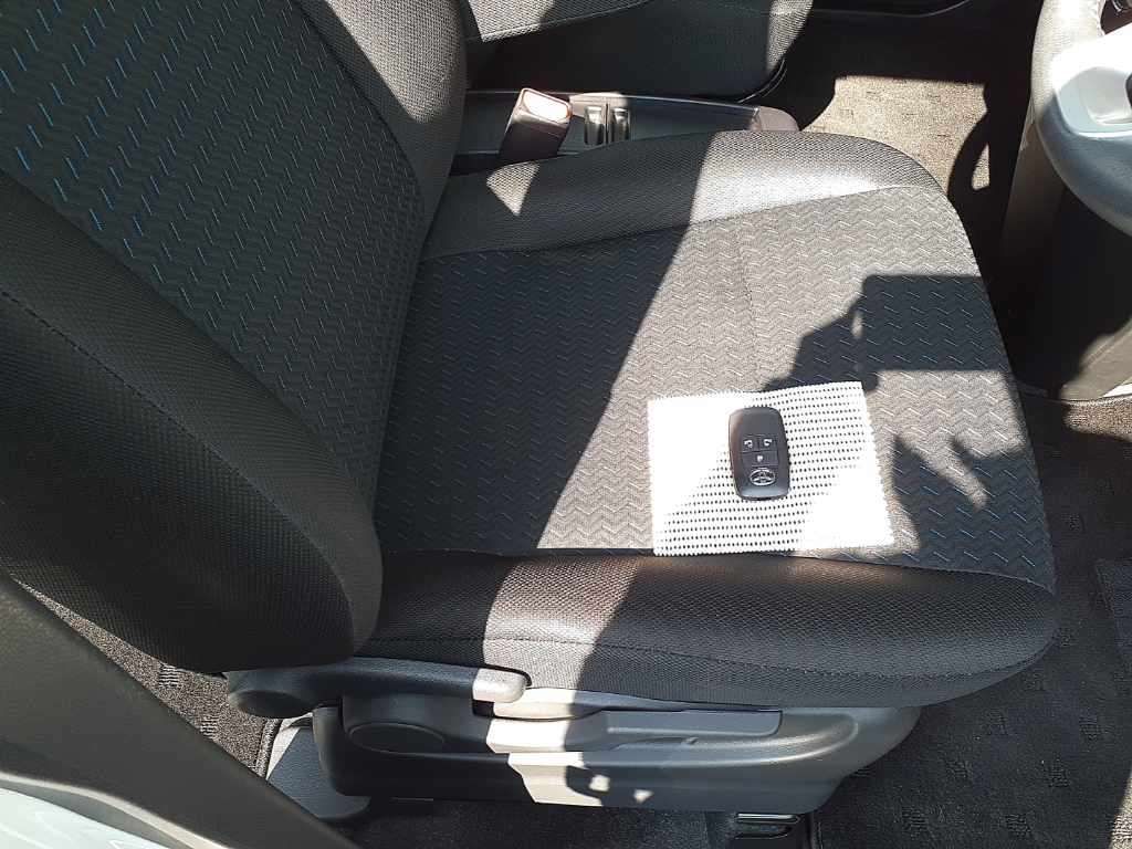 2023 Toyota Roomy カスタムG auction photo 10