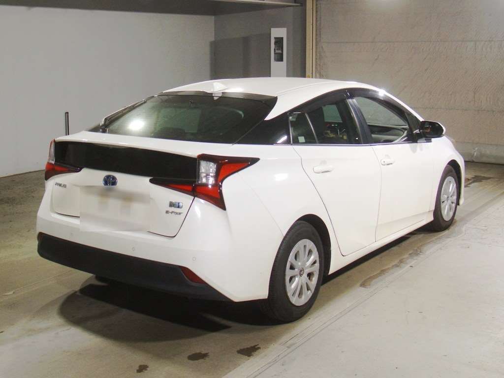 2021 Toyota Prius S 4WD auction photo 2