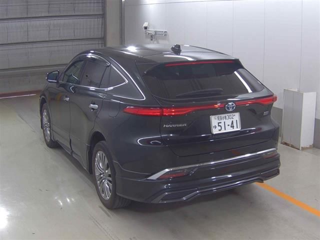 2021 Toyota Harrier Z auction photo 2