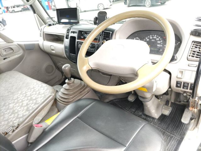 2009 Toyota Dyna コウショサギョウ auction photo 3