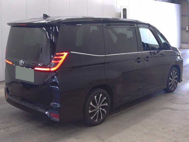 2024 Toyota Noah S-Z auction photo 5
