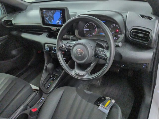 2025 Toyota Yaris X auction photo 3