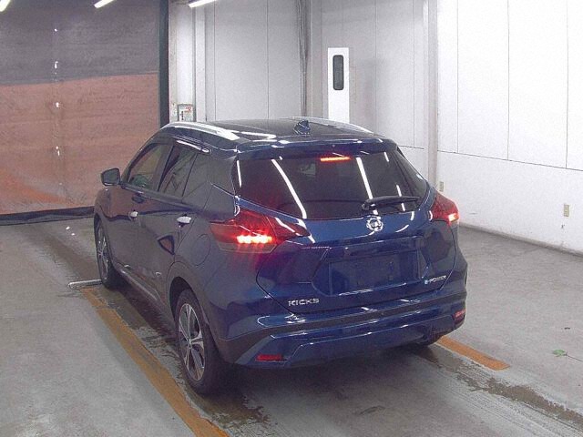 2021 Nissan Kicks X auction photo 2