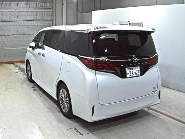 2025 Toyota Alphard Z 4WD auction photo 2