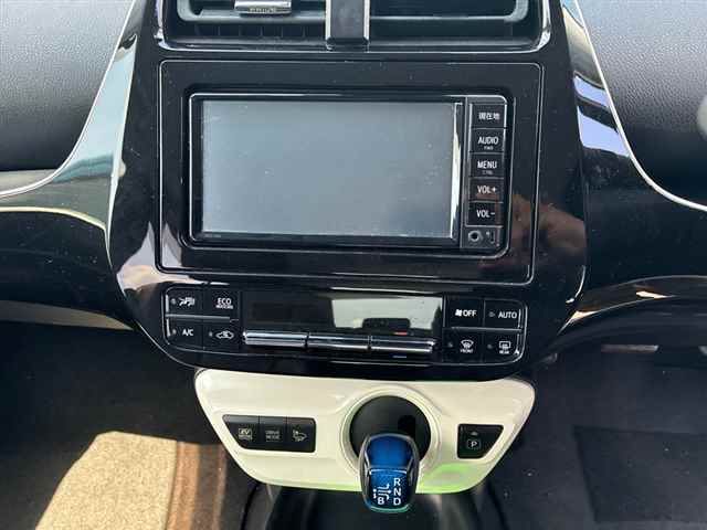 2017 Toyota Prius S auction photo 6