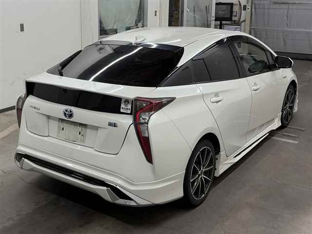 2017 Toyota Prius S auction photo 5