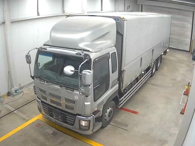 2010 Isuzu ウィング Japan auction vehicle