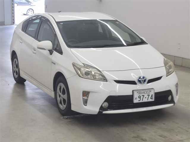 Japan Auction Vehicles 10 2014 Toyota Prius S auction photo