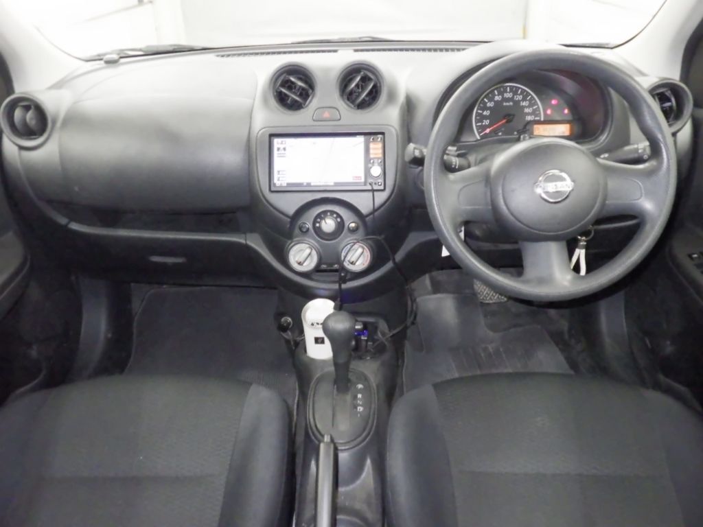 2012 Nissan マーチ 5HB 12S Vパッケージ auction photo 3