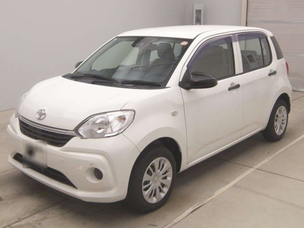 2019 Toyota Passo XS Japan auction vehicle
