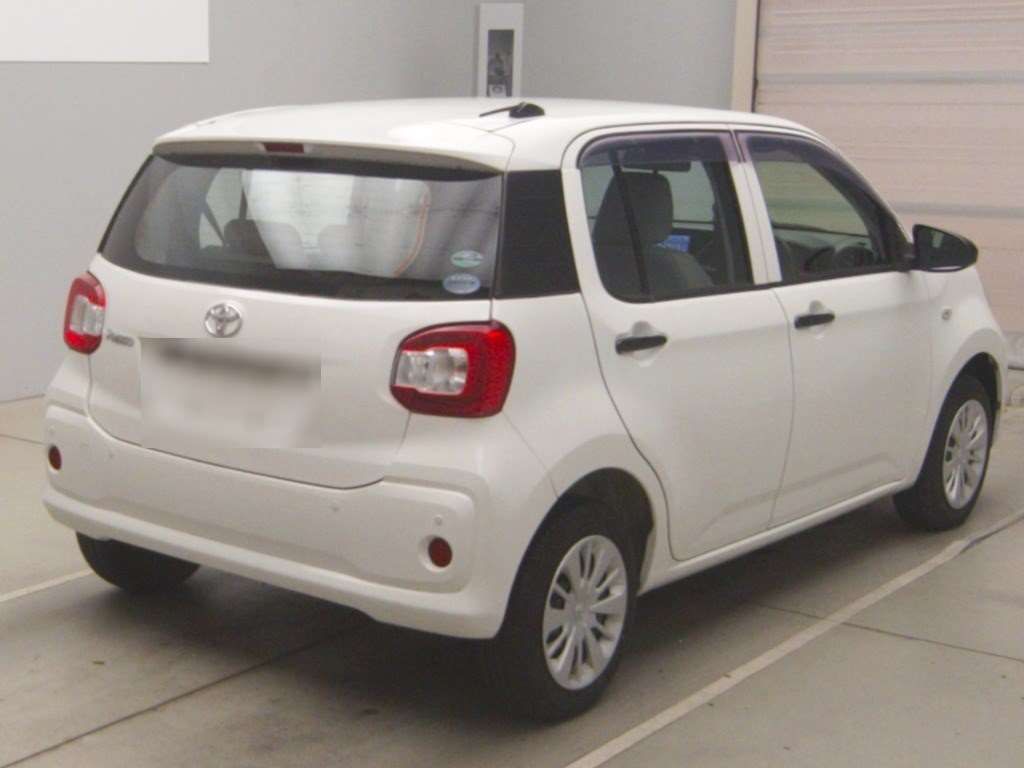 2019 Toyota Passo XS auction photo 2