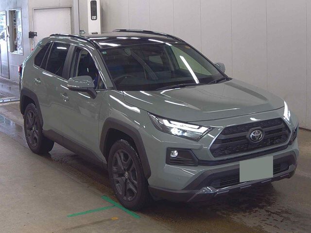 2025 Toyota RAV4 HV アドベンチャー 4WD Japan auction vehicle