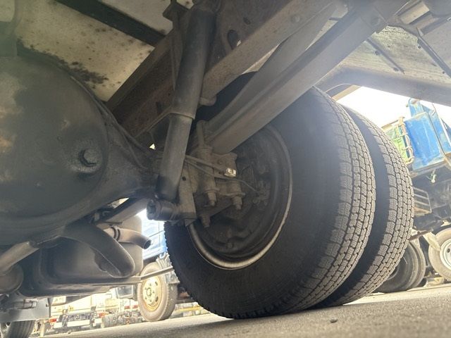 2011 Isuzu Elf Reizo Reito auction photo 10