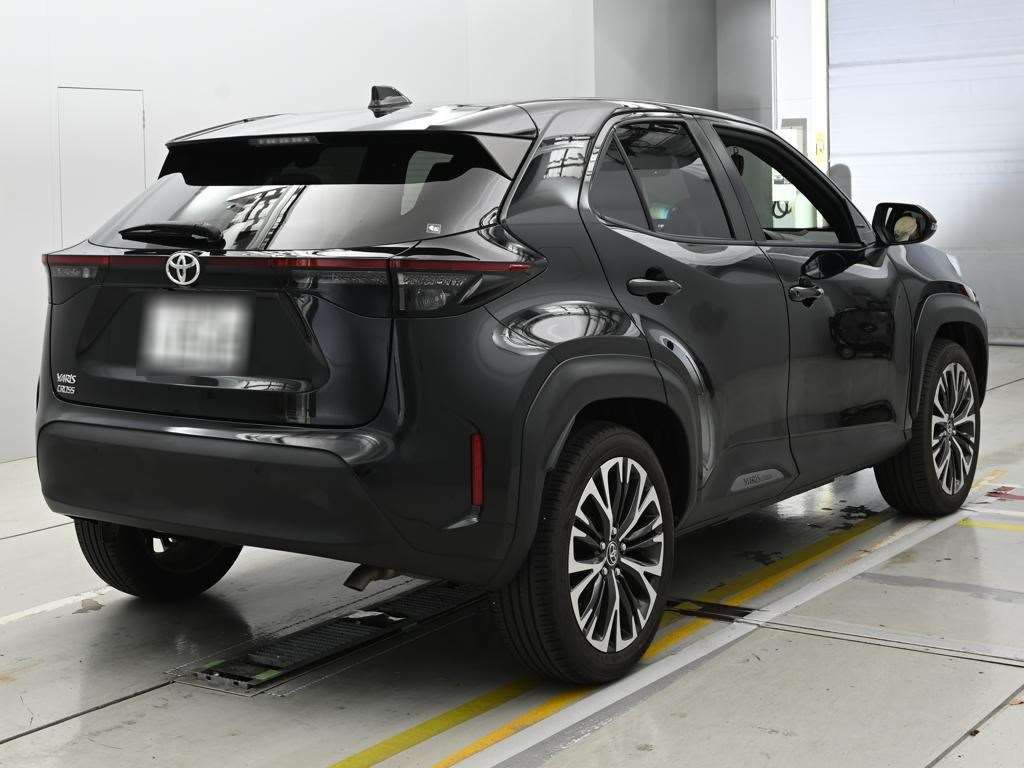 2023 Toyota Yaris Cross Z auction photo 2