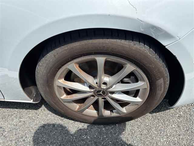 2020 Mercedes-Benz A-Class A250 4MATIC Sedan auction photo 8