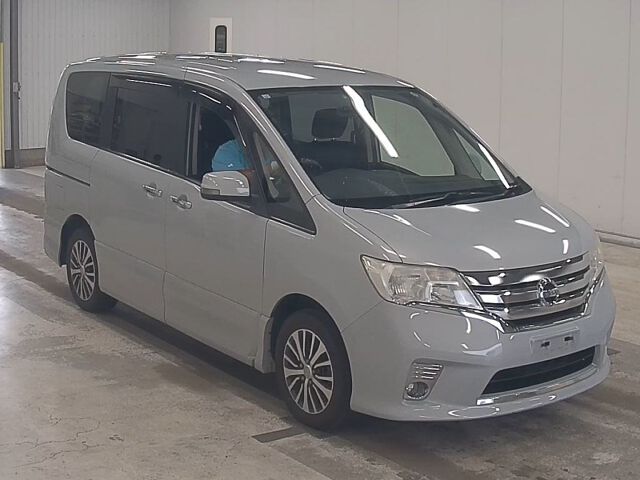 2013 Nissan Serena Highway Star V Select 4WD Japan auction vehicle