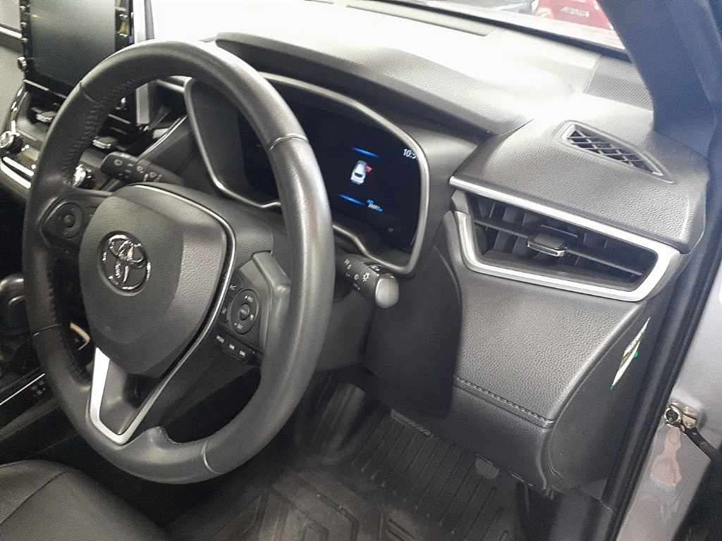 2022 Toyota Corolla Cross Z auction photo 9