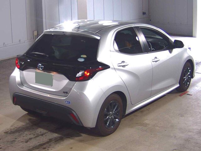 2021 Toyota Yaris ハイブリッドG auction photo 5