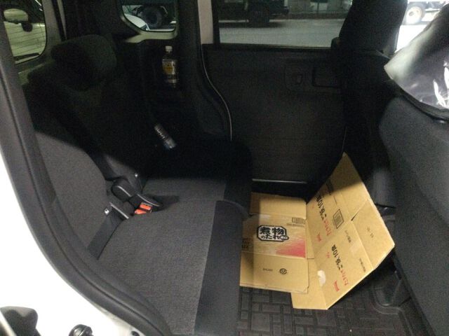 2026 Honda N-BOX Base grade auction photo 6