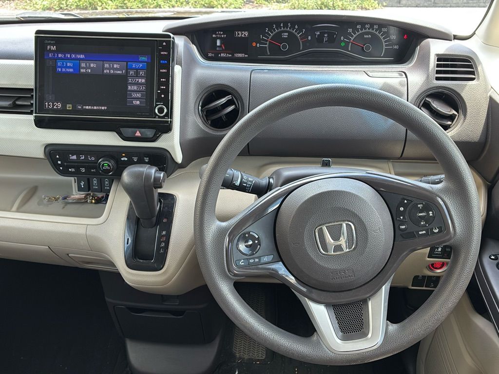 2017 Honda N-BOX G L Honda Sensing auction photo 3
