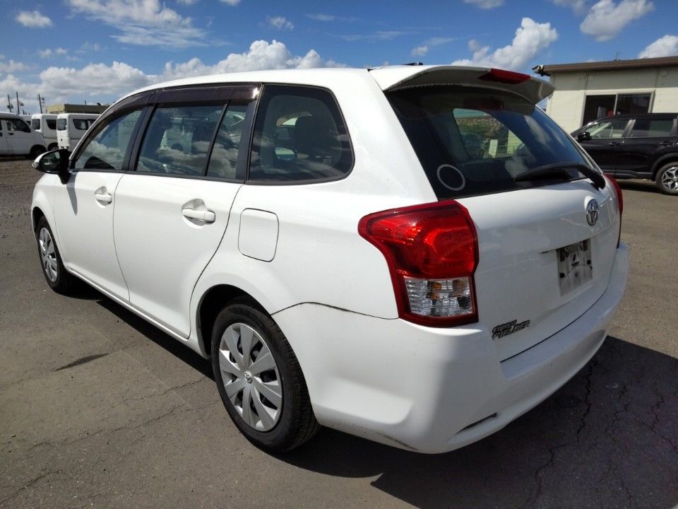 2014 Toyota Corolla Fielder auction photo 6