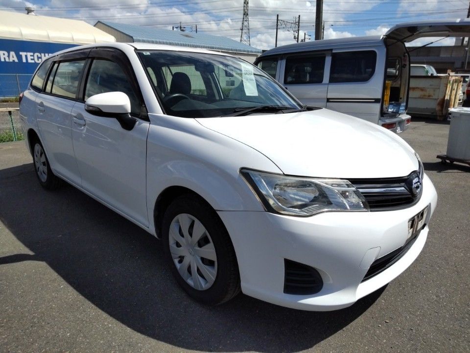 2014 Toyota Corolla Fielder auction photo 4