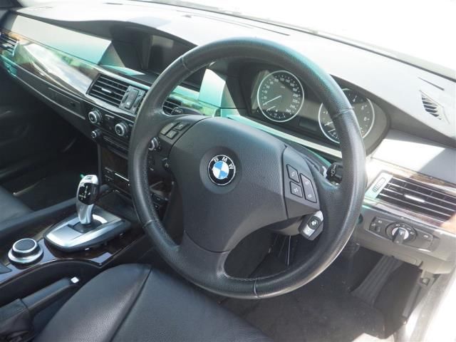 2009 BMW 5 Series 525iツーリングハイライン auction photo 3