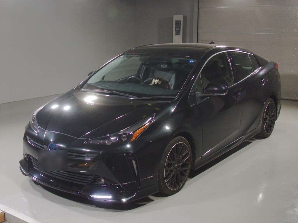 Japan Auction Vehicles 4 2022 Toyota Prius A Touring Selection Black Edition auction photo