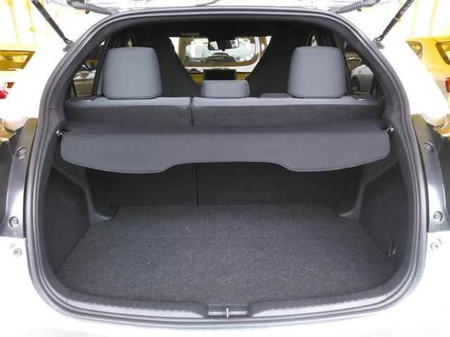 2024 Toyota Yaris 4WD X auction photo 10