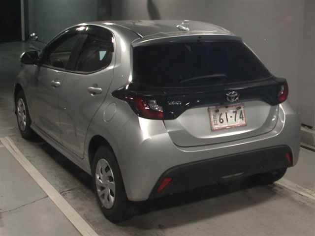 2024 Toyota Yaris 4WD X auction photo 2