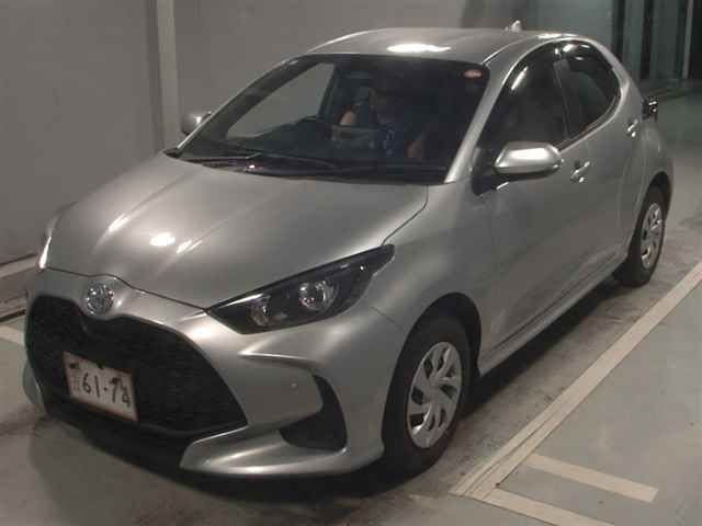 2024 Toyota Yaris 4WD X auction photo 4