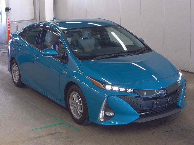 2021 Toyota Prius PHEV A Premium Navi-PG Japan auction vehicle