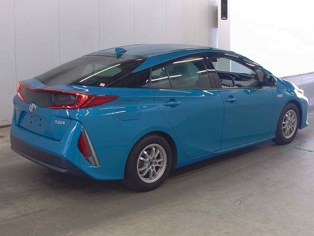 2021 Toyota Prius PHEV A Premium Navi-PG auction photo 5