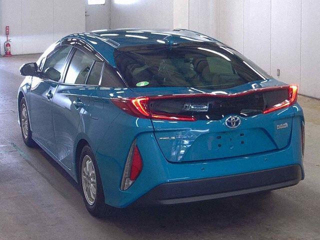 2021 Toyota Prius PHEV A Premium Navi-PG auction photo 2