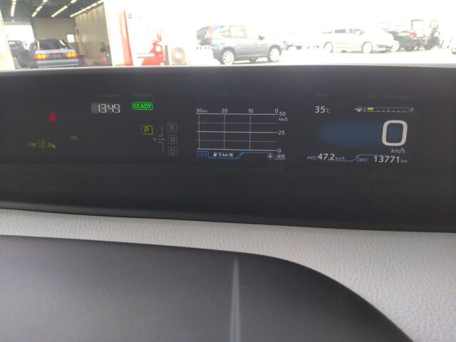 2021 Toyota Prius PHEV A Premium Navi-PG auction photo 6