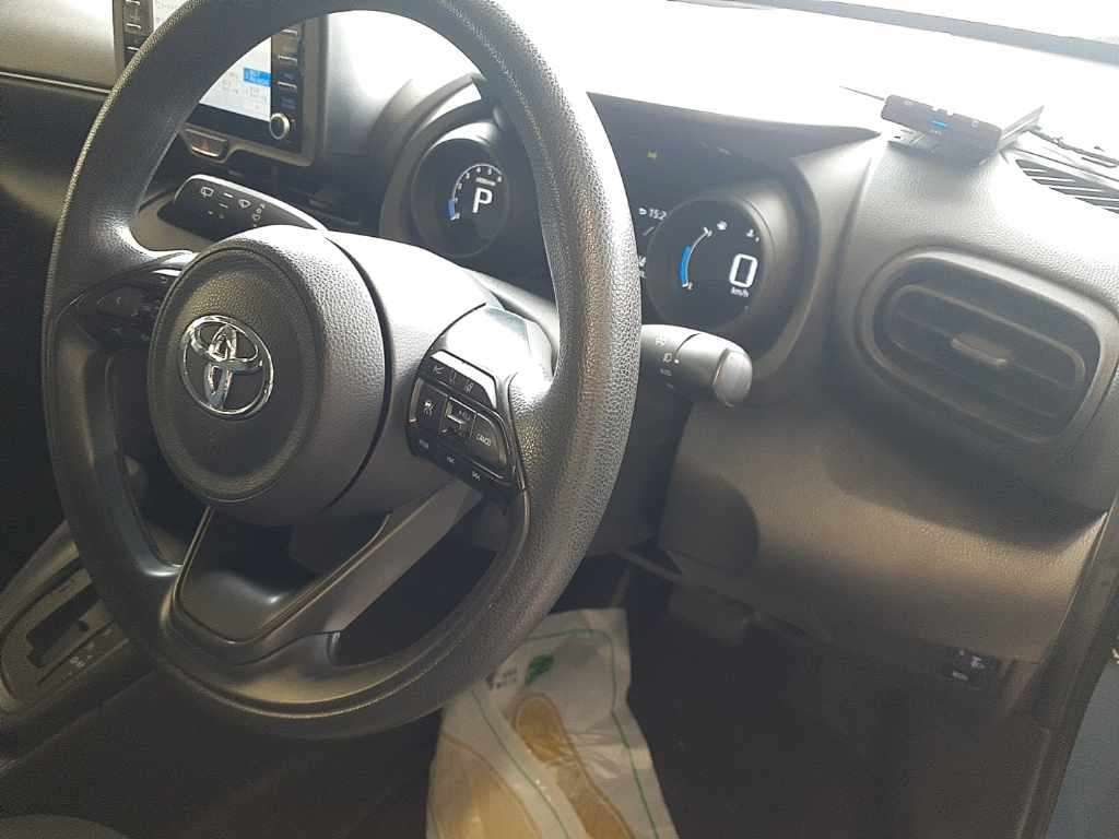 2023 Toyota Yaris Cross X auction photo 9