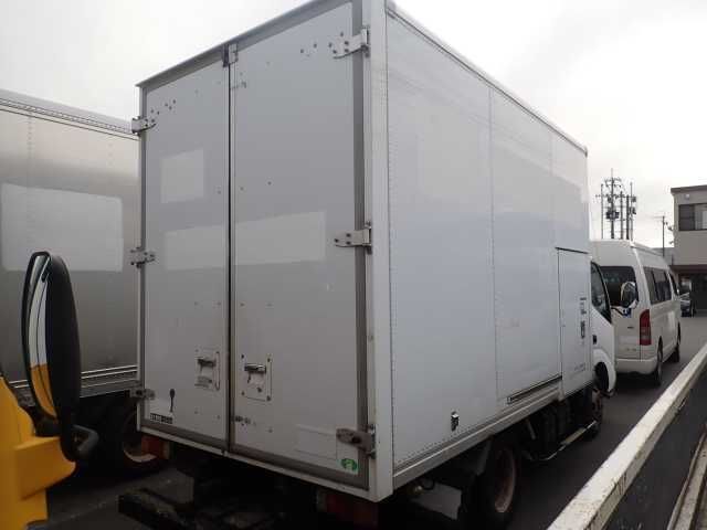 2009 Toyota Dyna 1.85t パネルバン 冷凍機付 auction photo 2