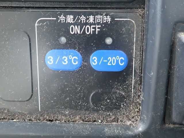 2009 Toyota Dyna 1.85t パネルバン 冷凍機付 auction photo 10