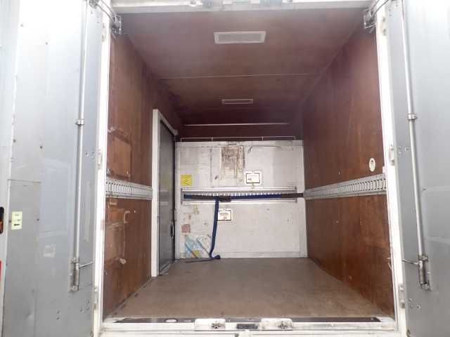 2009 Toyota Dyna 1.85t パネルバン 冷凍機付 auction photo 5