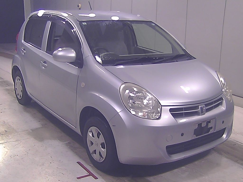 2014 Toyota Passo X Japan auction vehicle