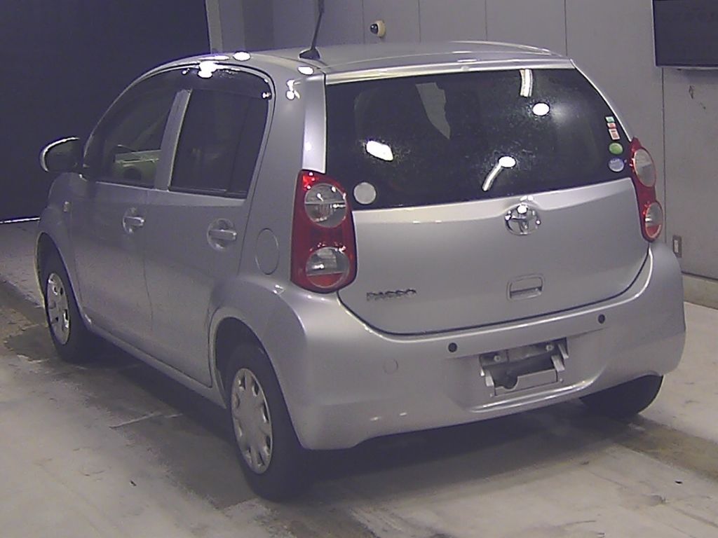 2014 Toyota Passo X auction photo 5