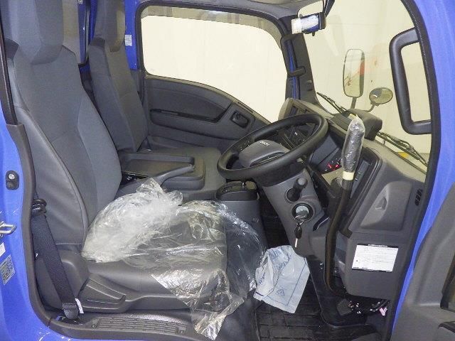 2025 Isuzu Elf dump auction photo 6