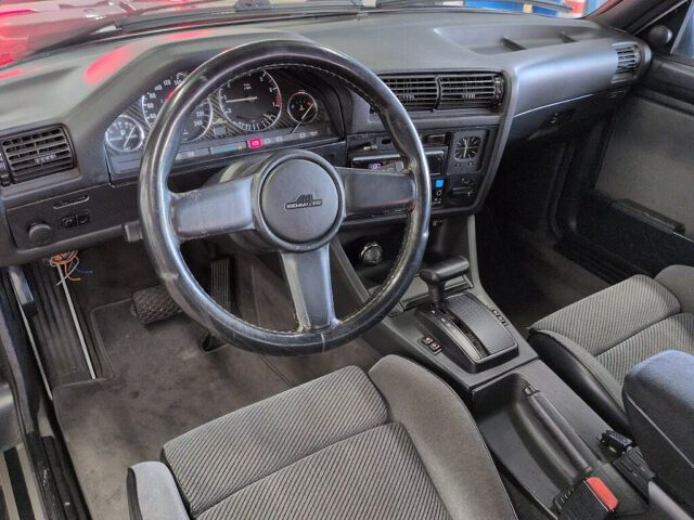 1989 BMW 3 Series 320IM Technique auction photo 3