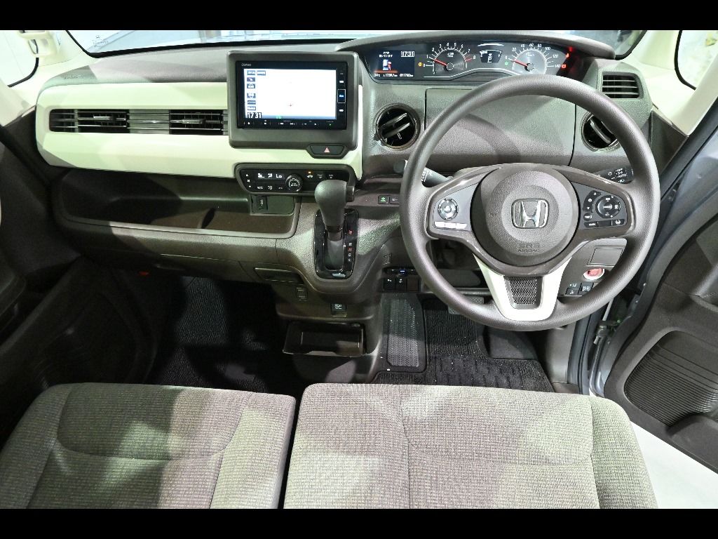 2021 Honda N-BOX G auction photo 3