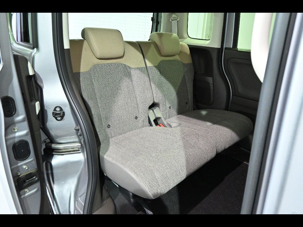 2021 Honda N-BOX G auction photo 7