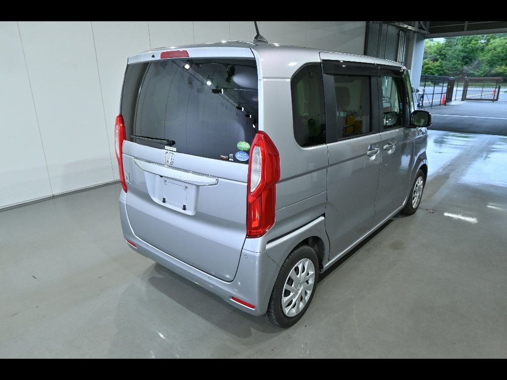 2021 Honda N-BOX G auction photo 2